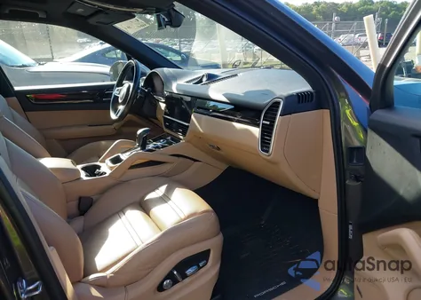 2019 Porsche Cayenne z USA, uszkodzony, nr VIN WP1AA2AY6KDA08082